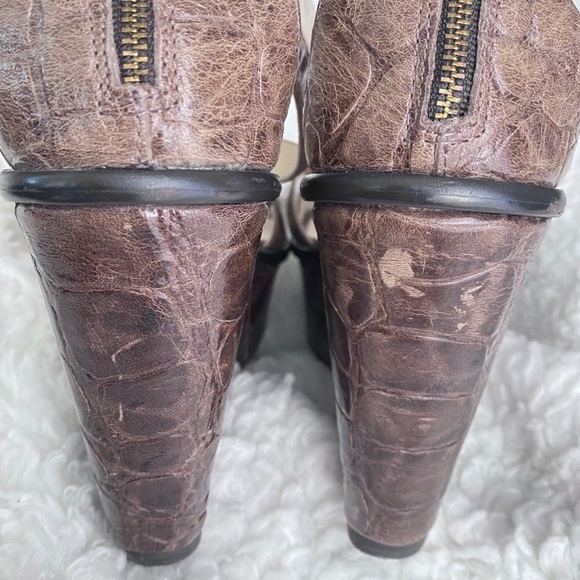 Talbots Croc Embossed Platform Wedge - Picture 3 of 7